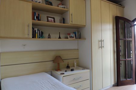 Casa de condomínio à venda com 235m², 4 quartos e 4 vagasQuarto 4