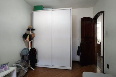 Casa de condomínio à venda com 235m², 4 quartos e 4 vagasQuarto 1