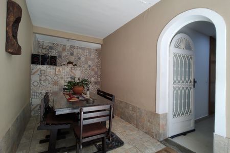 Casa de condomínio à venda com 235m², 4 quartos e 4 vagasGaragem