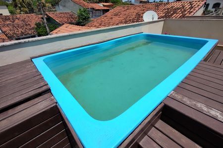 Casa de condomínio à venda com 235m², 4 quartos e 4 vagasPiscina