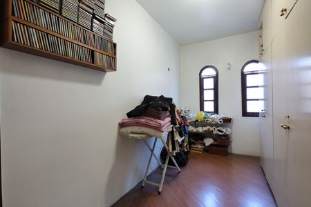 Casa de condomínio à venda com 235m², 4 quartos e 4 vagasQuarto 3