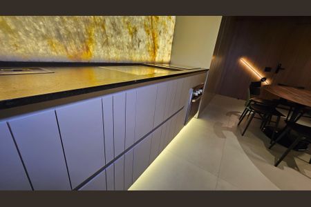 Cozinha de apartamento para alugar com 2 quartos, 72m² em Setor Bueno, Goiânia