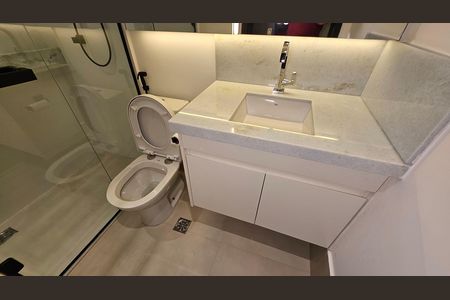 Apartamento para alugar com 72m², 2 quartos e 1 vaga Apartamento para alugar com 72m², 2 quartos e 1 vagaBanheiro da Suíte 2