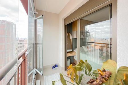 Studio para alugar com 38m², 1 quarto e sem vaga Studio para alugar com 38m², 1 quarto e sem vagaVaranda do Quarto