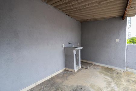 Casa à venda com 100m², 2 quartos e 1 vagaÁrea de serviço