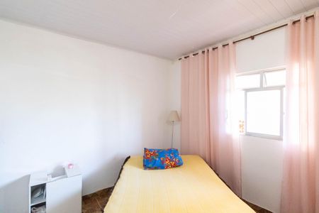 Casa para alugar com 100m², 2 quartos e 2 vagasQuarto 2