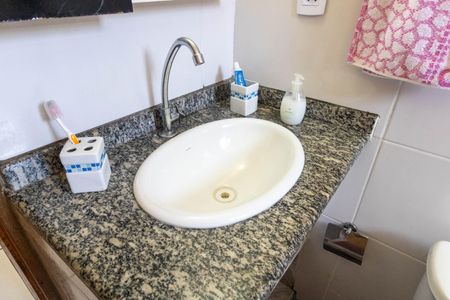 Casa para alugar com 100m², 2 quartos e 2 vagasBanheiro