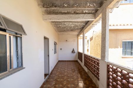 Casa para alugar com 100m², 2 quartos e 2 vagasVaranda