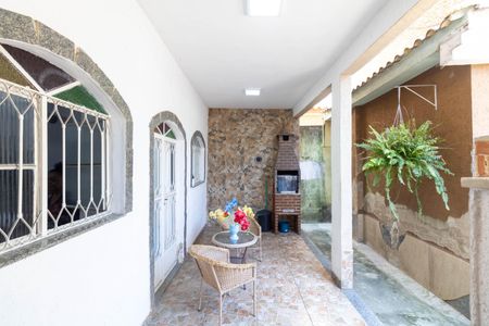 Casa para alugar com 100m², 2 quartos e 2 vagasÁrea externa