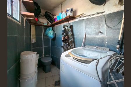 Casa à venda com 80m², 3 quartos e 1 vagaBanheiro de serviço