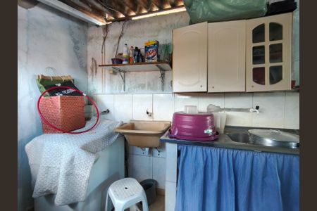 Casa à venda com 80m², 3 quartos e 1 vagaÁrea de Serviço