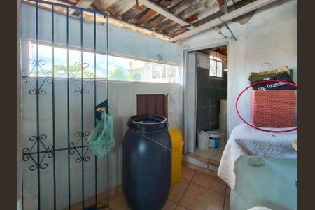 Casa à venda com 80m², 3 quartos e 1 vagaÁrea de Serviço