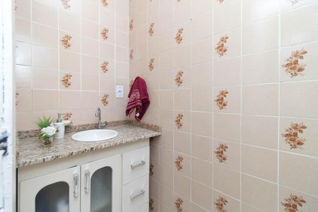 Lavabo de casa de condomínio à venda com 3 quartos, 194m² em Espírito Santo, Porto Alegre