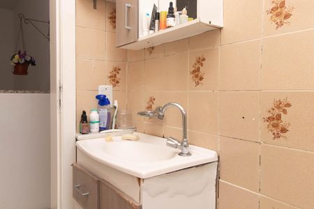 Casa de condomínio à venda com 194m², 3 quartos e 2 vagasBanheiro Social