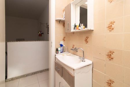 Casa de condomínio à venda com 194m², 3 quartos e 2 vagasBanheiro Social