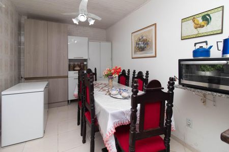 Casa de condomínio à venda com 194m², 3 quartos e 2 vagasCozinha