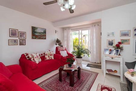 Casa de condomínio à venda com 194m², 3 quartos e 2 vagasSala