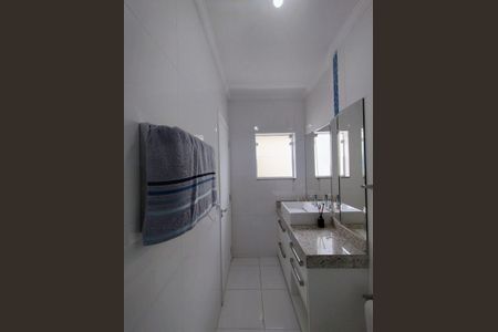 Casa à venda com 420m², 3 quartos e 8 vagasSuíte 2 Banheiro 