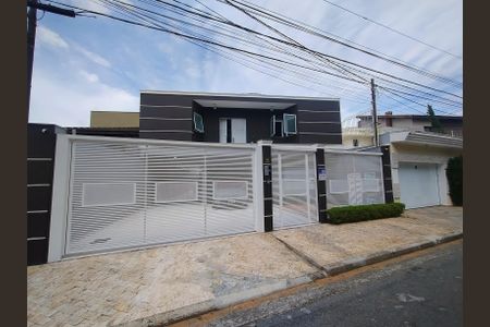 Casa à venda com 420m², 3 quartos e 8 vagasFachada 