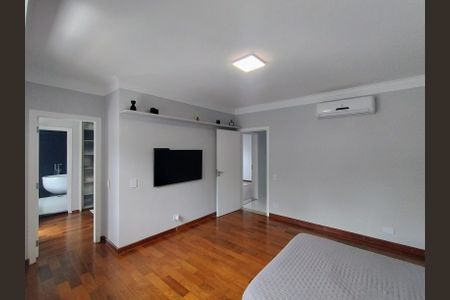 Casa à venda com 420m², 3 quartos e 8 vagasSuíte 1