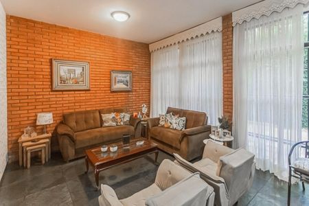 Casa à venda com 4 quartos, 256m² em Mangabeiras, Belo Horizonte