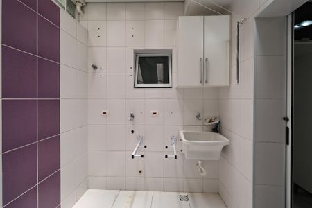 Casa de condomínio à venda com 155m², 2 quartos e 2 vagasLavanderia