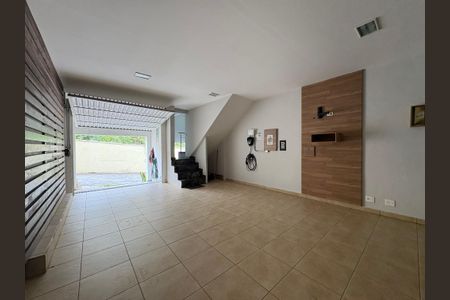 Casa de condomínio à venda com 155m², 2 quartos e 2 vagasGaragem