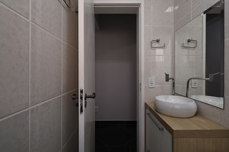 Casa de condomínio à venda com 155m², 2 quartos e 2 vagasBanheiro