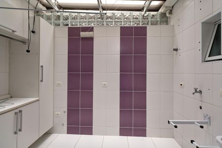 Casa de condomínio à venda com 155m², 2 quartos e 2 vagasLavanderia