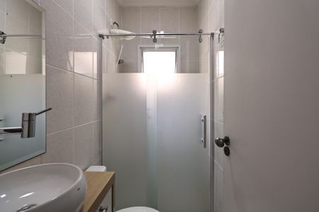 Casa de condomínio à venda com 155m², 2 quartos e 2 vagasBanheiro 