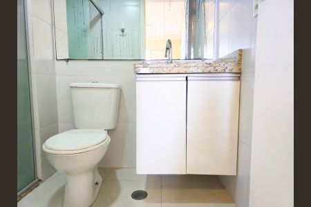 Apartamento à venda com 65m², 2 quartos e 1 vaga Apartamento à venda com 65m², 2 quartos e 1 vagaBanheiro da Suíte