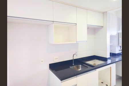 Apartamento à venda com 65m², 2 quartos e 1 vaga Apartamento à venda com 65m², 2 quartos e 1 vagaCozinha e Área de Serviço
