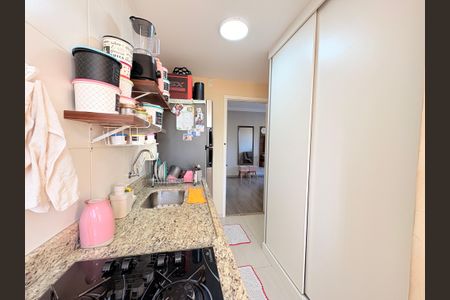 Apartamento à venda com 54m², 2 quartos e 1 vagaCozinha