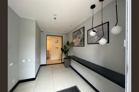 Apartamento à venda com 74m², 2 quartos e 1 vagaHall