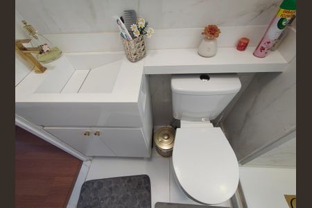 Apartamento à venda com 74m², 2 quartos e 1 vagaBanheiro Social