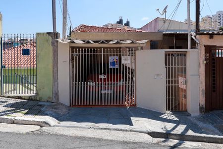 Casa para alugar com 50m², 1 quarto e sem vagaFachada + plaquinha