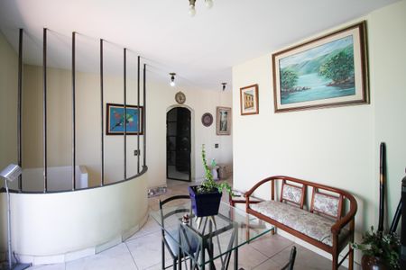 Apartamento para alugar com 210m², 2 quartos e 2 vagas Apartamento para alugar com 210m², 2 quartos e 2 vagasSala