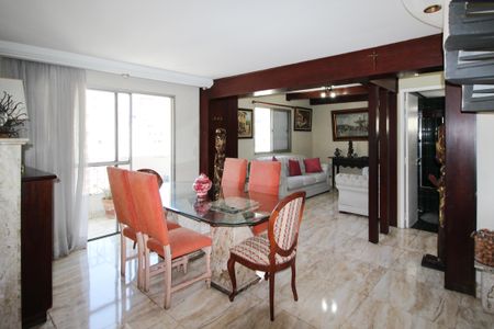 Apartamento para alugar com 210m², 2 quartos e 2 vagas Apartamento para alugar com 210m², 2 quartos e 2 vagasSala