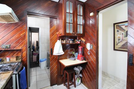 Apartamento para alugar com 210m², 2 quartos e 2 vagas Apartamento para alugar com 210m², 2 quartos e 2 vagasCozinha