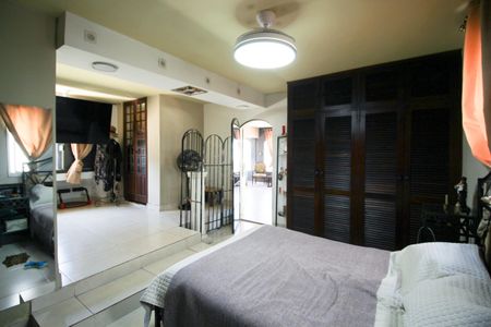 Apartamento para alugar com 210m², 2 quartos e 2 vagas Apartamento para alugar com 210m², 2 quartos e 2 vagasSuíte