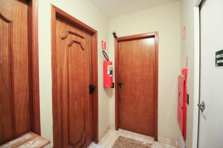 Apartamento para alugar com 210m², 2 quartos e 2 vagas Apartamento para alugar com 210m², 2 quartos e 2 vagasQuarto de Serviço