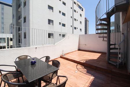 Apartamento para alugar com 210m², 2 quartos e 2 vagas Apartamento para alugar com 210m², 2 quartos e 2 vagasSacada