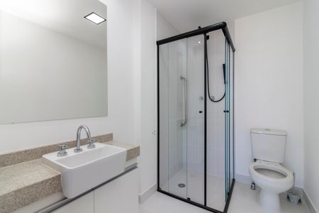 Banheiro de apartamento para alugar com 1 quarto, 28m² em Tucuruvi, São Paulo