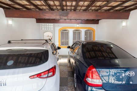 Casa à venda com 240m², 3 quartos e 2 vagas Casa à venda com 240m², 3 quartos e 2 vagasGaragem