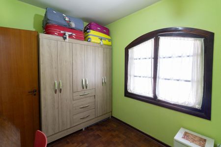 Casa à venda com 240m², 3 quartos e 2 vagas Casa à venda com 240m², 3 quartos e 2 vagasQuarto 2