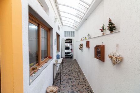 Casa à venda com 240m², 3 quartos e 2 vagas Casa à venda com 240m², 3 quartos e 2 vagasCorredor