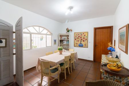 Casa à venda com 240m², 3 quartos e 2 vagas Casa à venda com 240m², 3 quartos e 2 vagasSala de jantar