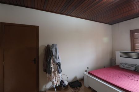 Casa à venda com 240m², 3 quartos e 2 vagasSuite