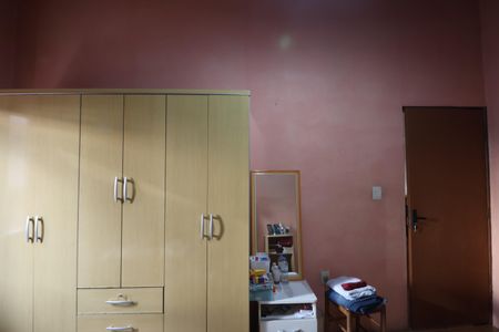 Casa à venda com 240m², 3 quartos e 2 vagasQuarto 2