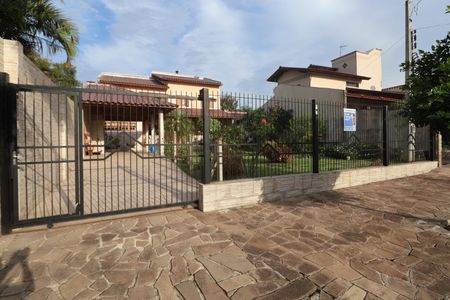 Casa à venda com 240m², 3 quartos e 2 vagasFachada